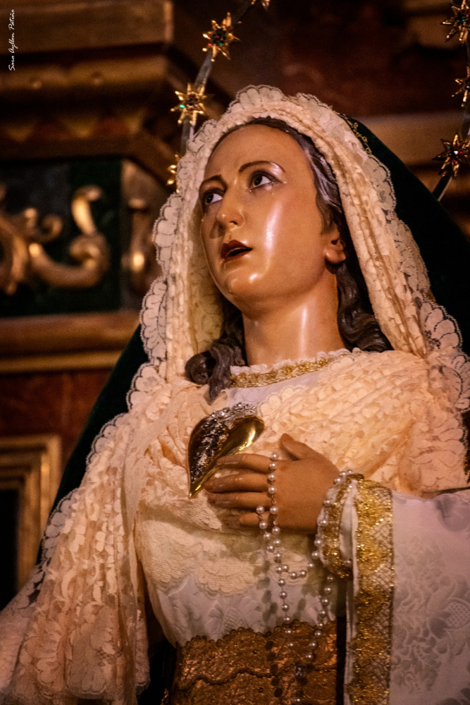 OCTUBRE, MES DEDICADO A MARÍA SANTÍSIMA DEL AMPARO