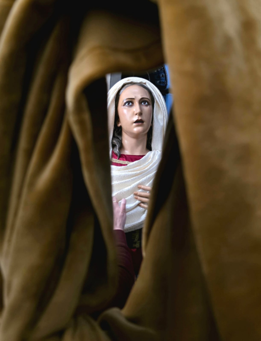 MAR�A SANT�SIMA DEL AMPARO NOS ESPERA VESTIDA DE HEBREA